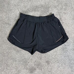 Lululemon Hotty Hot Low Rise Lined Short 4inches